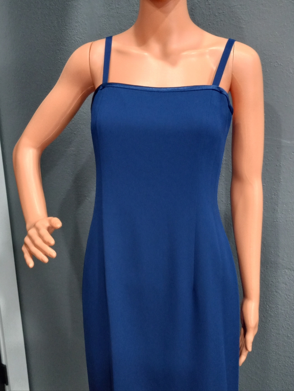 Elegant Blue Beaded Women's Dress with Jacket - Picture 9 of 16